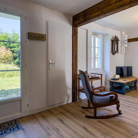 On A Vineyard * Savigne