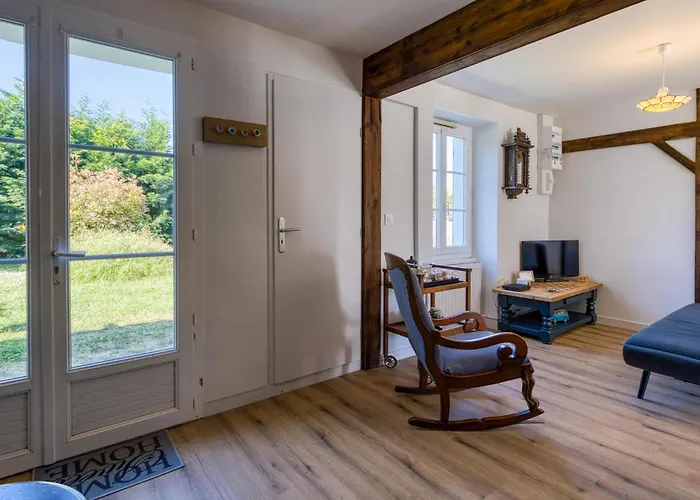 On A Vineyard * Savigne